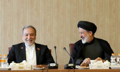 نشست هم اندیشی جمعی از استادان و فضلای حوزه علمیه قم با عراقچی