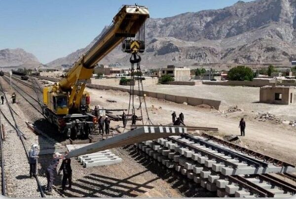 نوسازی و نصب هفت دستگاه سوزن سنگین بتنی در ایستگاه‌های راه‌آهن اصفهان