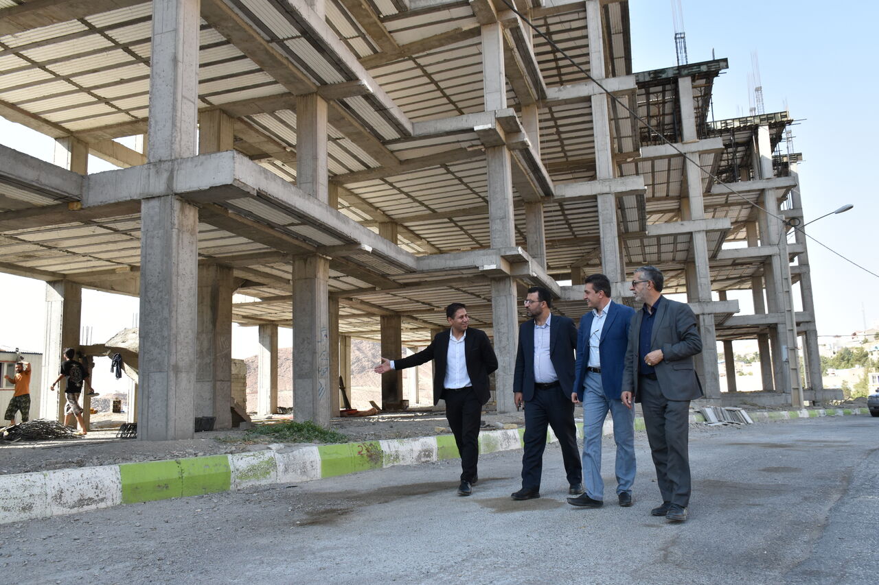 ببینید|بازدید میدانی مدیرکل راه و شهرسازی استان سمنان از پروژه های مسکن حمایتی مهدیشهر