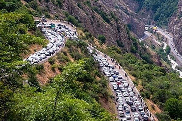 ترافیک سنگین در جاده چالوس/ تردد در سایر محورهای شریانی روان است