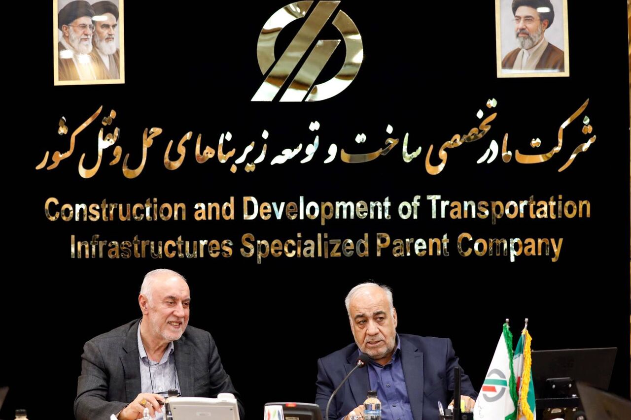 تکمیل کریدورهای حمل‌ونقل کشور نیازمند تمرکز و هماهنگی همه ارکان نظام است