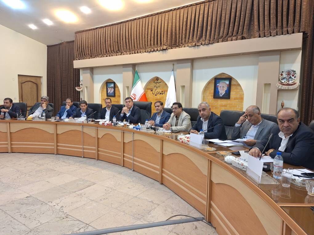 جهش ۱۶ پله‌ای کرمان در مدیریت اراضی/ تقدیر معاون استاندار کرمان از مدیر کل راه و شهرسازی استان برای کسب رتبه هفتم کشوری