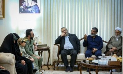 دیدار اعضای دفتر حفظ آثار رهبر شهید انقلاب با خانواده شهید تنگسیری