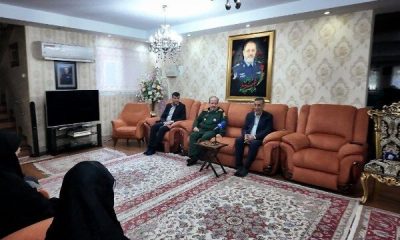 دیدار معاون اجرایی رئیس‌جمهور با خانواده وزیر دفاع شهید