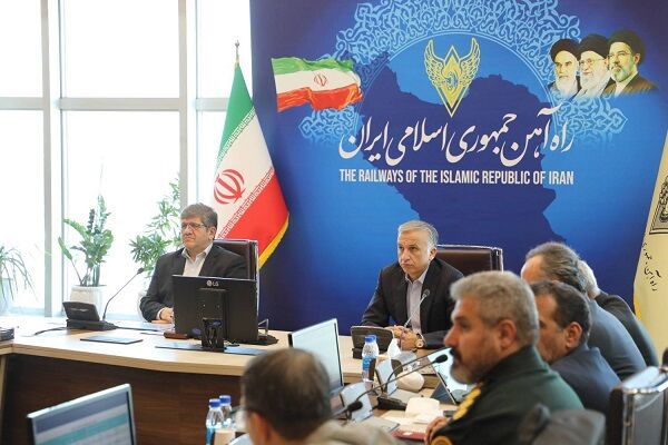 راه‌آهن در مسیر ساماندهی قطارهای حومه‌ای/ تعامل با شهرداری‌ها و شرکت‌های ریلی تقویت می‌شود