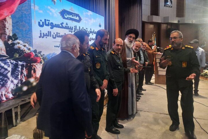 سردار ادیبی: فرهنگ ایثار و مقاومت به نسل جدید منتقل شود سردار ادیبی: فرهنگ ایثار و مقاومت به نسل جدید منتقل شود