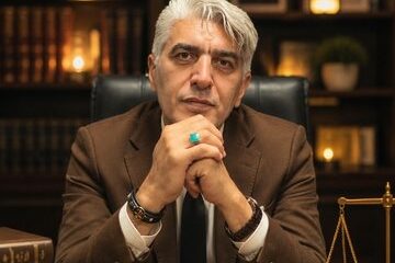 سه‌گانه‌ی صابر ابر که روی صحنه دو نفره شد!