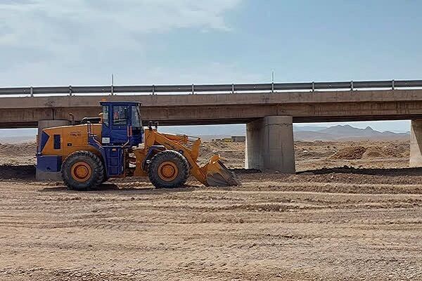 لایروبی و بازگشایی ۸۰ ابنیه فنی و آبنما در محورهای خراسان جنوبی