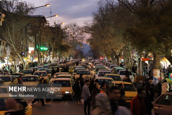 مرادی: ترافیک در محور رشت- قزوین نیمه سنگین است