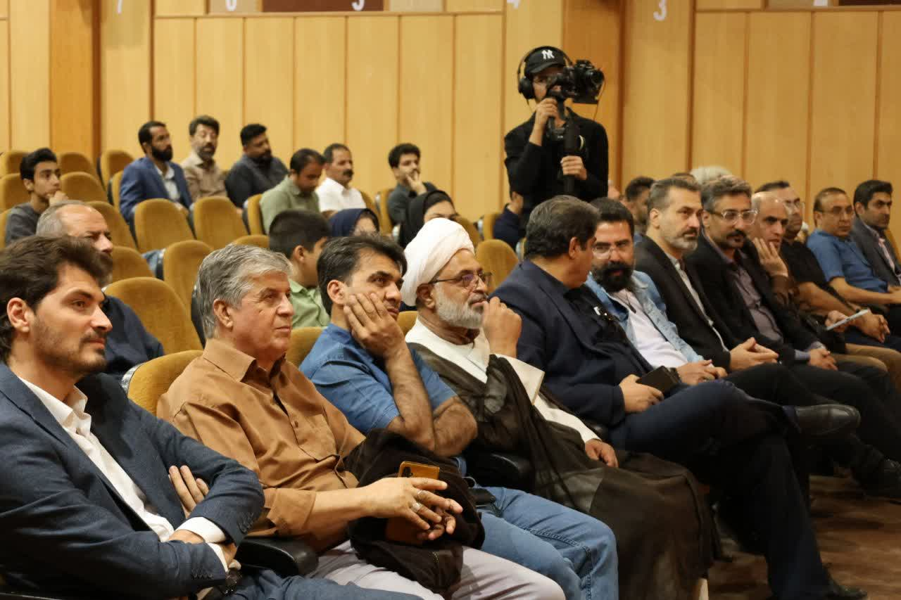 هنرمندان چهارمحال و بختیاری در قلههای شهرت جهان هنرمندان چهارمحال و بختیاری در قلههای شهرت جهان