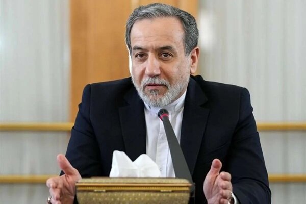 واکنش عراقچی به اعتراف مقام آمریکایی به نابودی ستاد ناوگان پنجم آمریکا