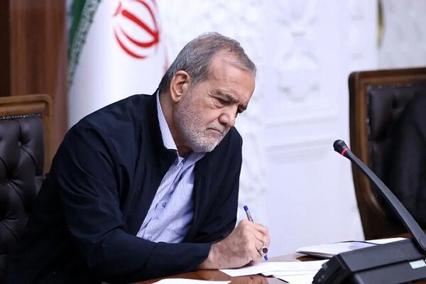 پزشکیان: شهریار نمونه روشن پیوند تنوع فرهنگی و هویت ملی ایران است