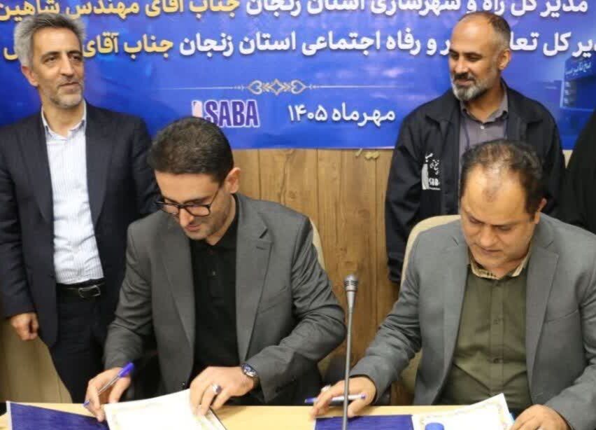 ببینید| برپایی میز خدمت اداره کل راه وشهرسازی در مصلی نماز جمعه شهرستان دشت آزادگان