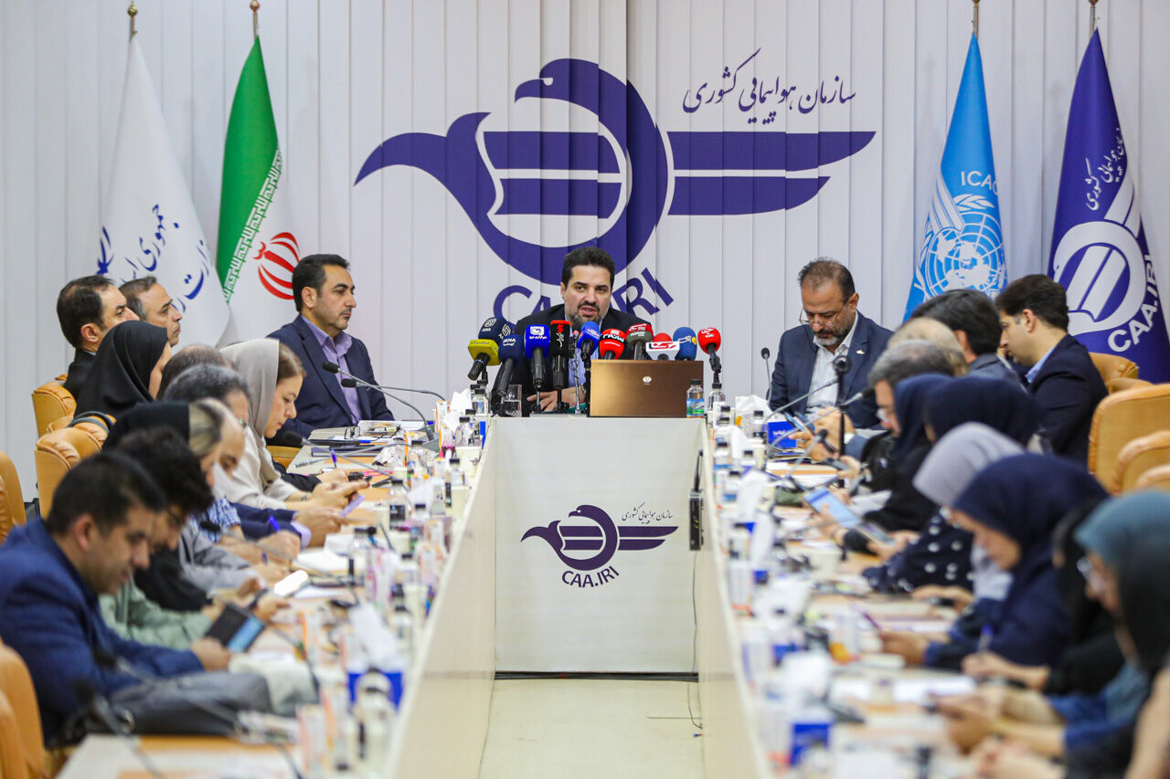 ببینید| برگزاری نشست خبری رئیس سازمان هواپیمایی کشوری