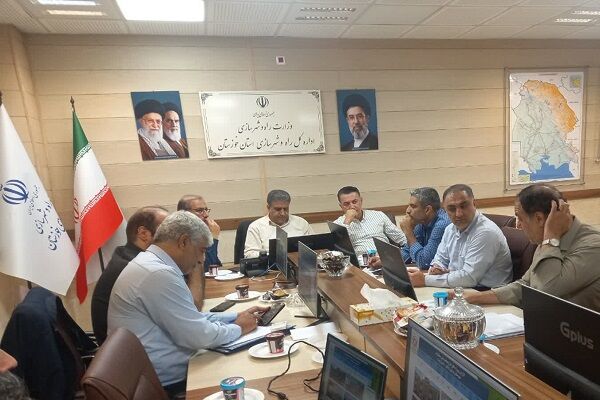 ببینید| نشست بررسی پروژه های مسکن خوزستان با حضور معاونین سازمان ملی زمین و مسکن بنیاد مسکن کشور بهمراه مدیران کل راه و شهرسازی و بنیاد مسکن خوزستان