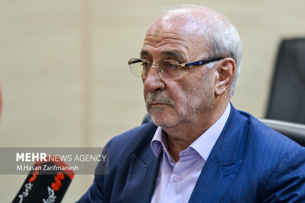 حاجی‌دلیگانی: کشاورزان برای تأمین سوخت تراکتور با مشکل مواجه هستند