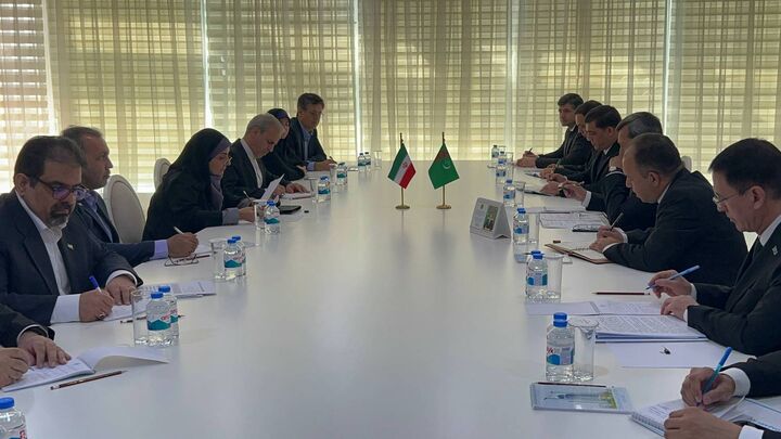 دیدار وزیر راه و شهرسازی با وزیر امور خارجه ترکمنستان
