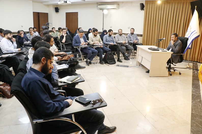 دکتر طحان‌نظیف: سیاست‌های کلی نظام، نقشه راهِ عملیاتی برای ارتقای کیفیت تقنین هستند