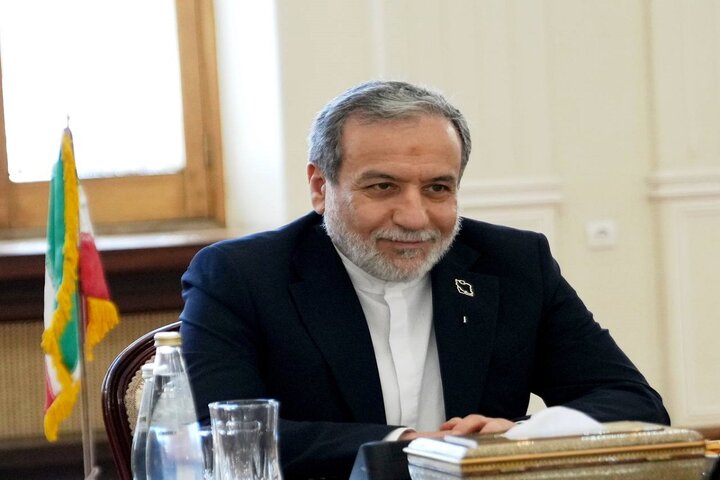 عراقچی: ایران قاطعانه از منافع و امنیت ملی خود دفاع می‌کند